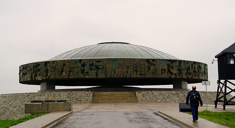 Lublin & Majdanek Concentration Camp - Warsaw | FREETOUR.com