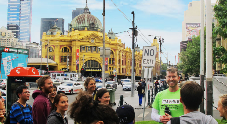 what's on melbourne walking tours