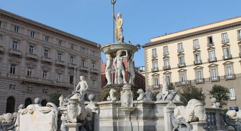 Panorama and Vicoli Free Walking Tour, Italy