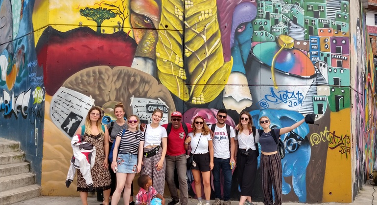 free walking tour comuna 13