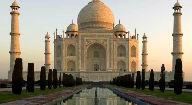 Overnight Trip to Taj Mahal from Delhi - Agra | FREETOUR.com