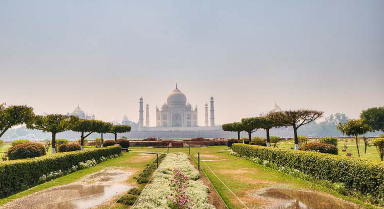 Taj Mahal Guide Tour Agra 5641