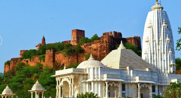 guided-pune-city-sightseeing-tour-private-car-pune-freetour