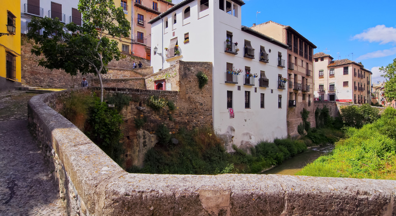 Albayzín And Sacromonte 2 Hour Historical Walking Tour - 