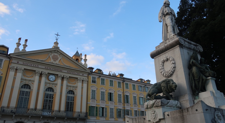 Walking Tour Vieux Nice Morning, France