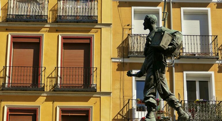 Spot the Hint: Exploration Tour of Madrid Provided by BeeYou Travel 